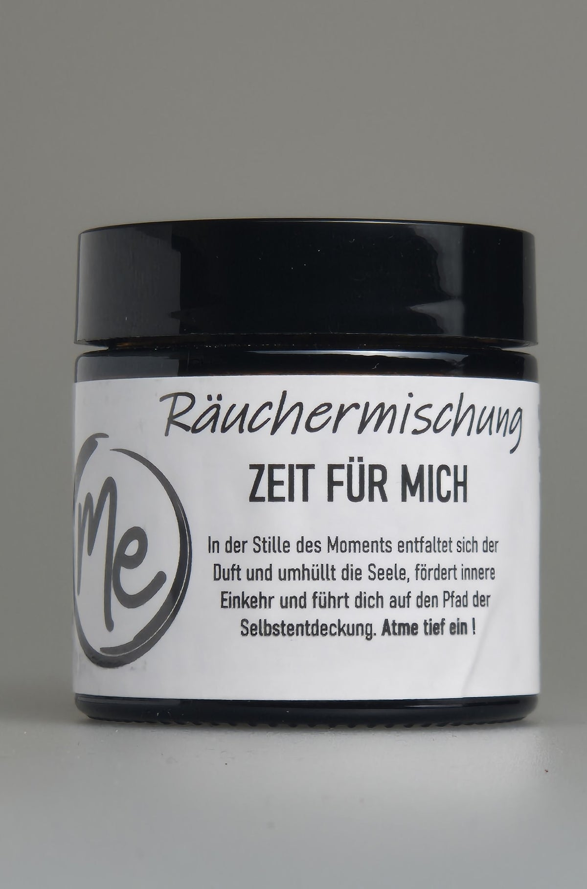 Räuchermischung Zeit für mich in schwarzer Dose mit Etikett und Produktnamen