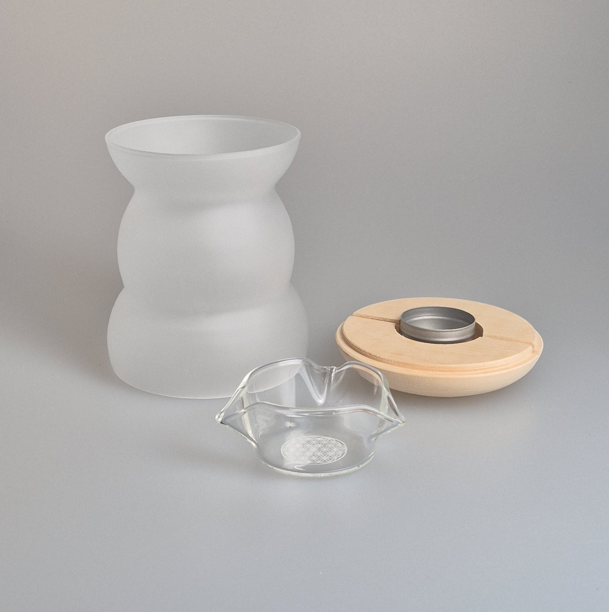 Duftlampe, Aromalampe zum Räuchern mit einem Teelicht. In den Glaseinsatz kann mit einer Räuchermischung geräuchert werden oder einer Wasser-Aromaöl Mischung.