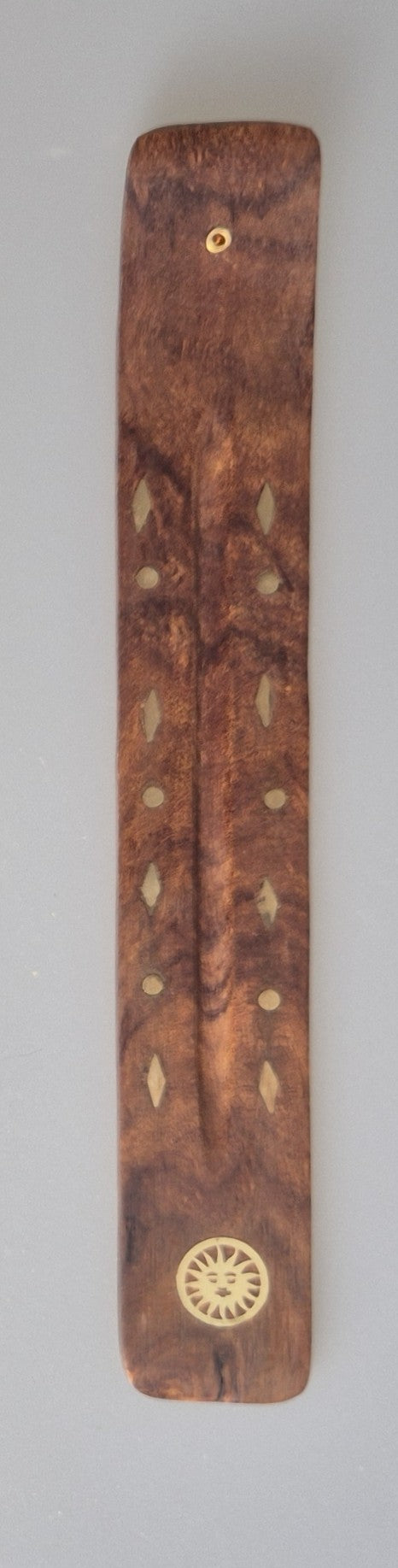 Räucherstäbchen aus Holz, verschiedene Designs für jeweils ein Stäbchen. Im Shop von Ma-Fumo zu bestellen